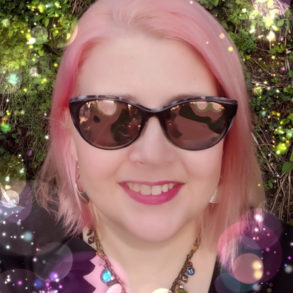 Meet your Posher, Miss Mambo